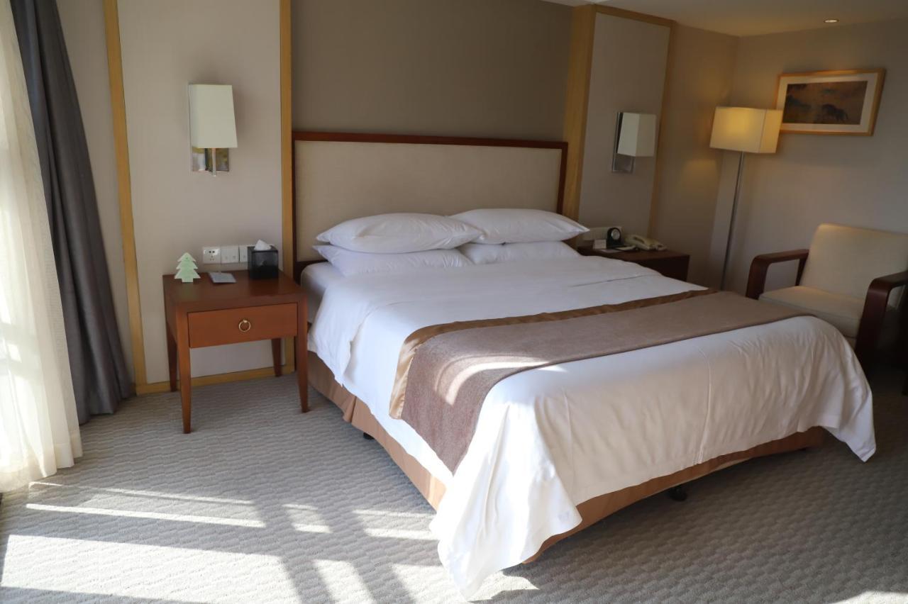 Jinling Riverside Hotel Nanking Exterior foto