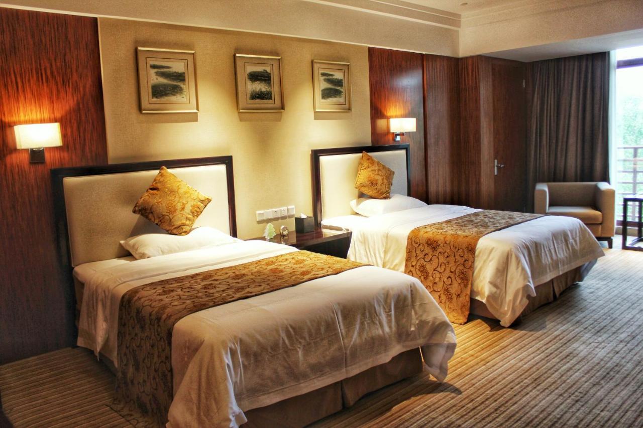 Jinling Riverside Hotel Nanking Exterior foto