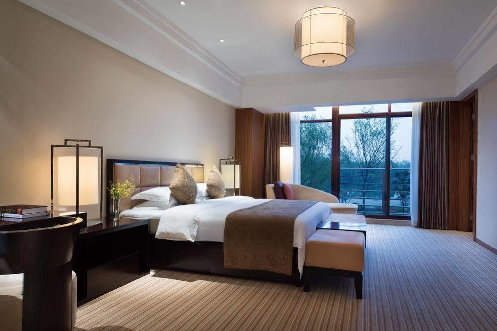 Jinling Riverside Hotel Nanking Exterior foto